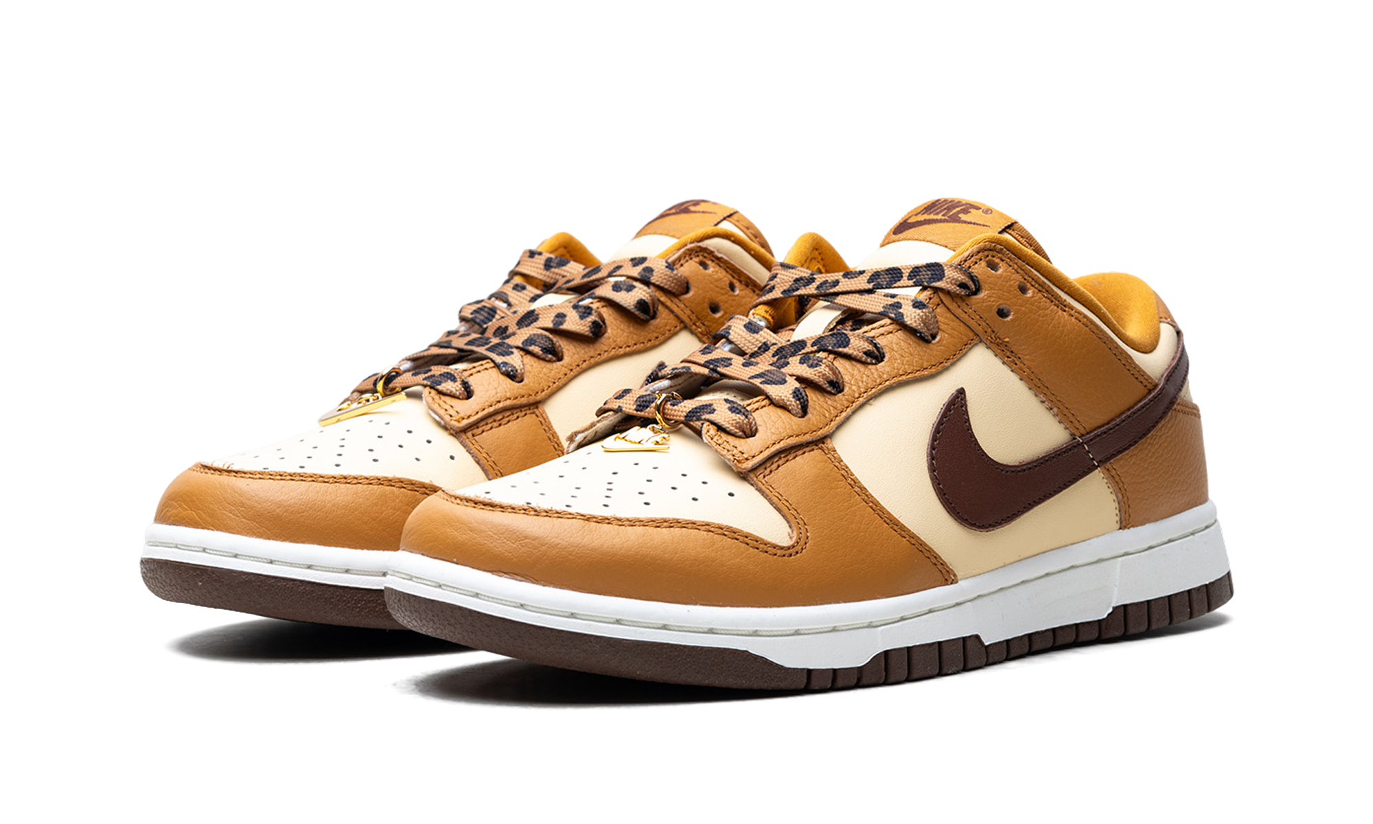Dunk Low SE WMNS"Cherry Charms - Desert Ochre" HQ7487 700