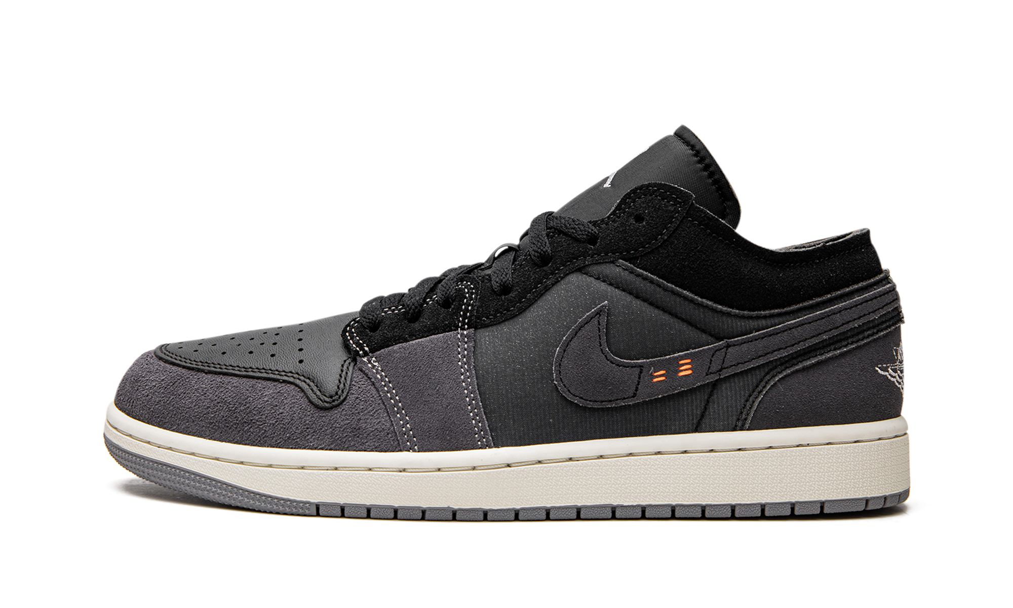 1 Low SE Craft "Inside Out - Black" DN1635 001