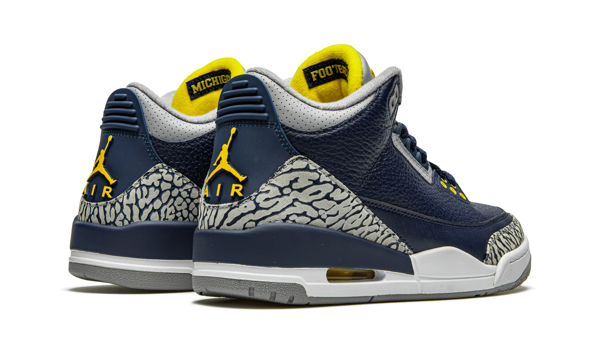 3 Retro PE "Michigan" AJ3 820064