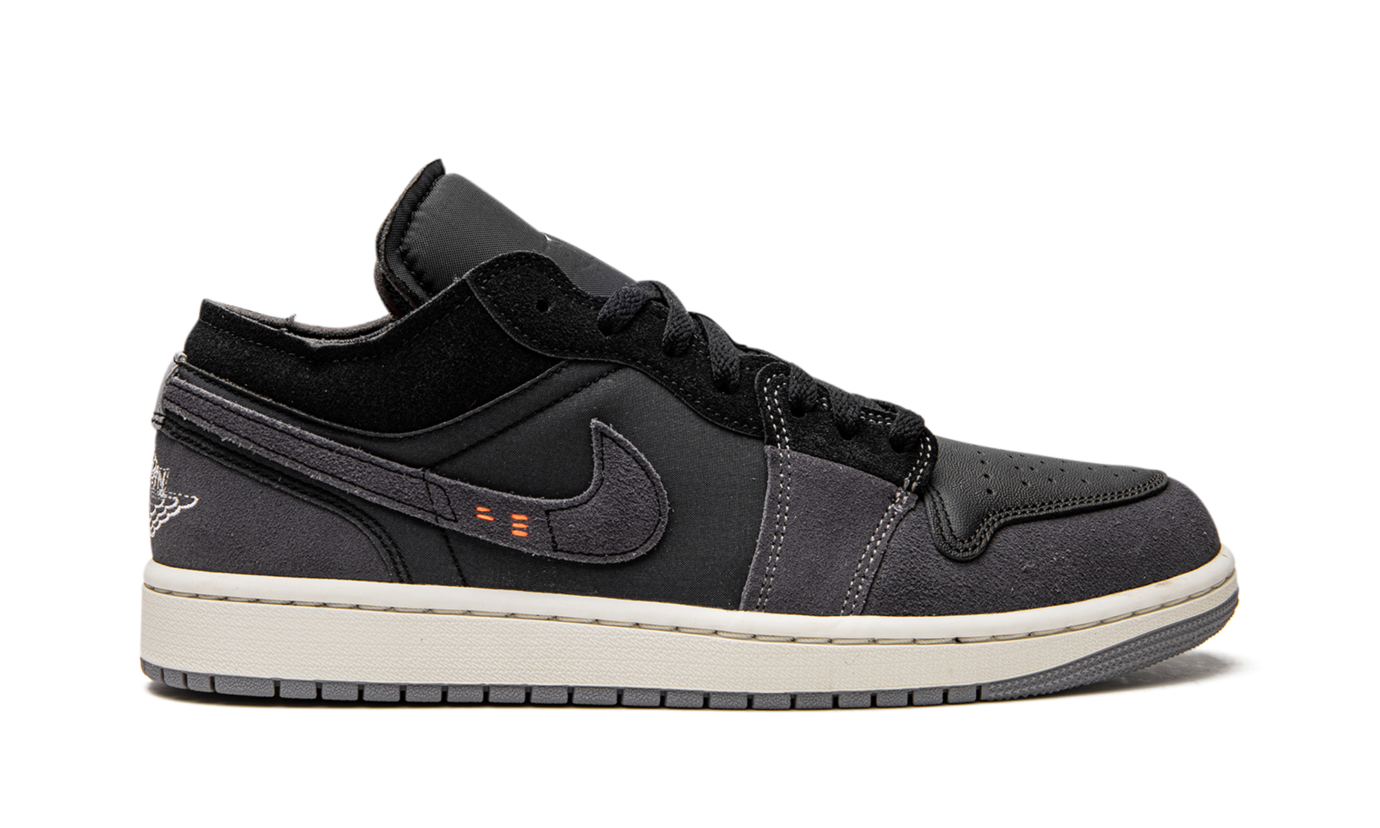 1 Low SE Craft "Inside Out - Black" DN1635 001