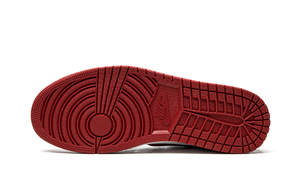 1 Low FlyEase "Gym Red" DM1206 163