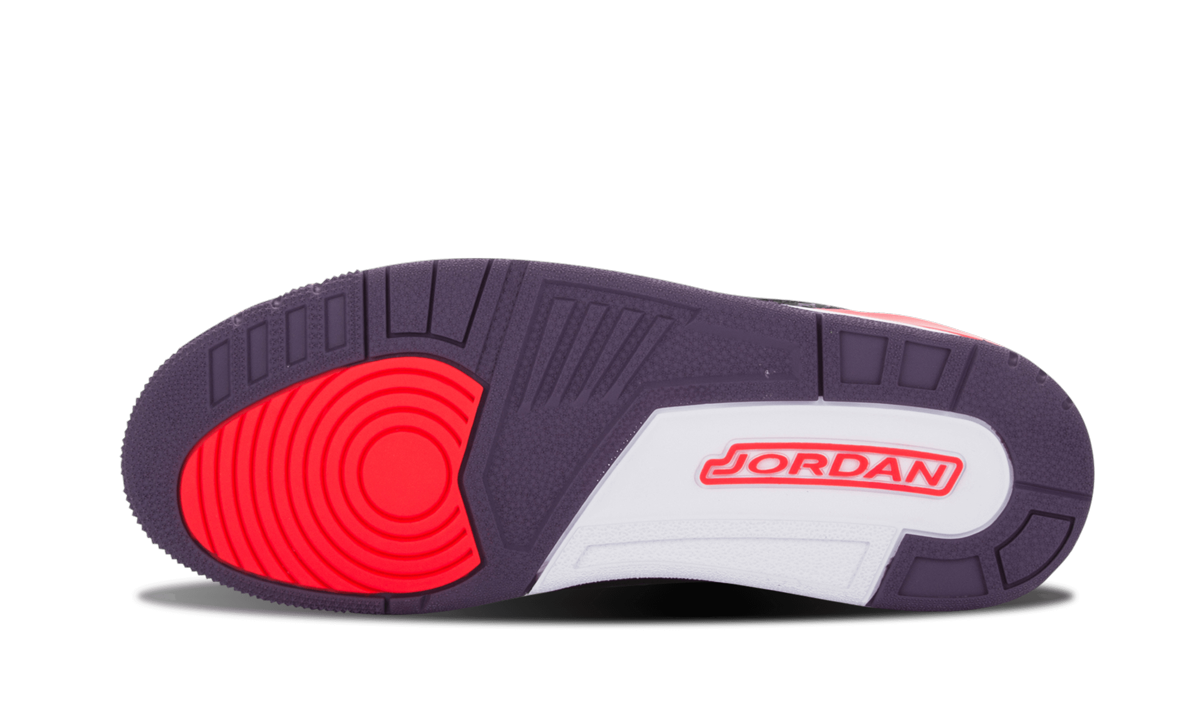 3 Retro "Crimson" 136064 005