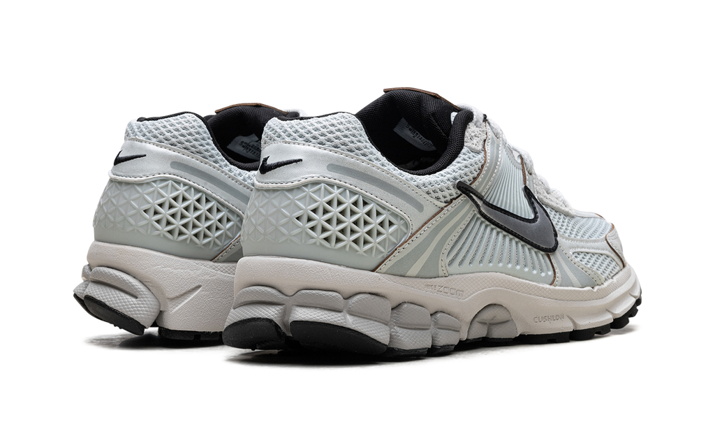 Zoom Vomero 5 WMNS"Light Silver Chrome" FN6742 001