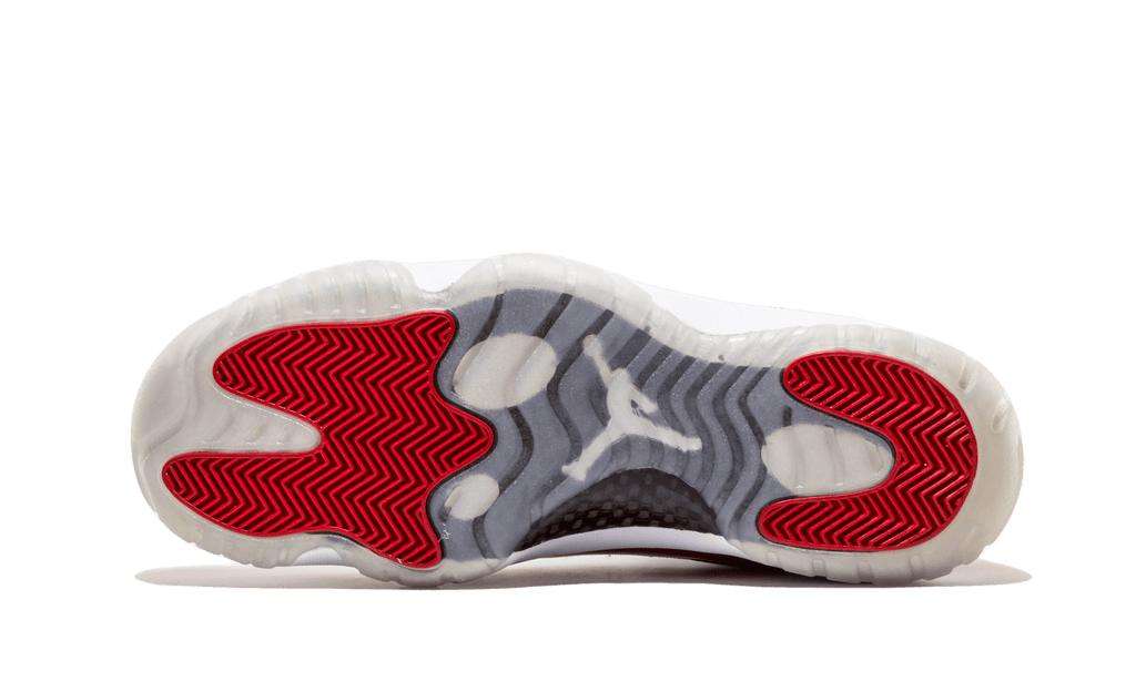11 Retro Low "Cherry" 528895 102