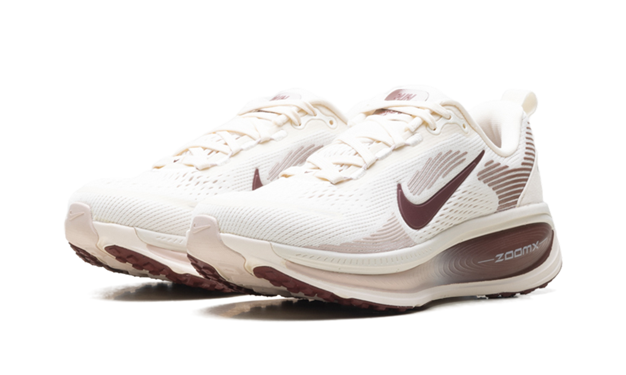 Vomero 18 WMNS"Pale Ivory Red Sepia Silt Red Dark Team Red" HM6804 108