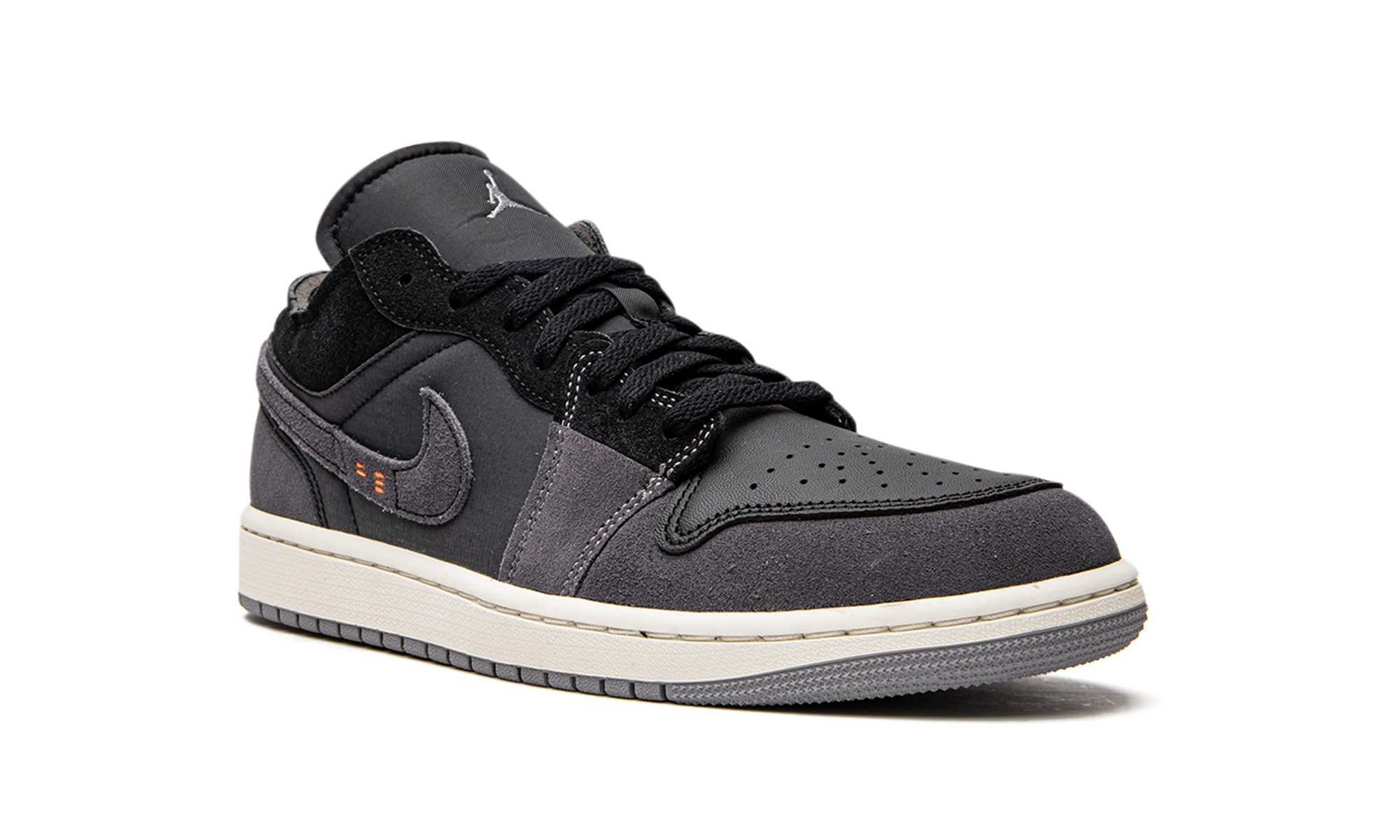 1 Low SE Craft "Inside Out - Black" DN1635 001