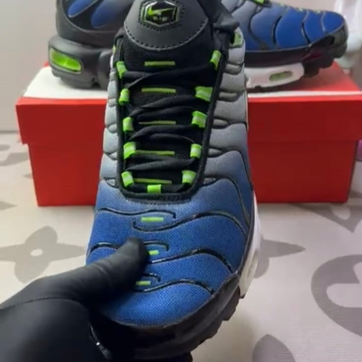 Max Plus Black Scream Green