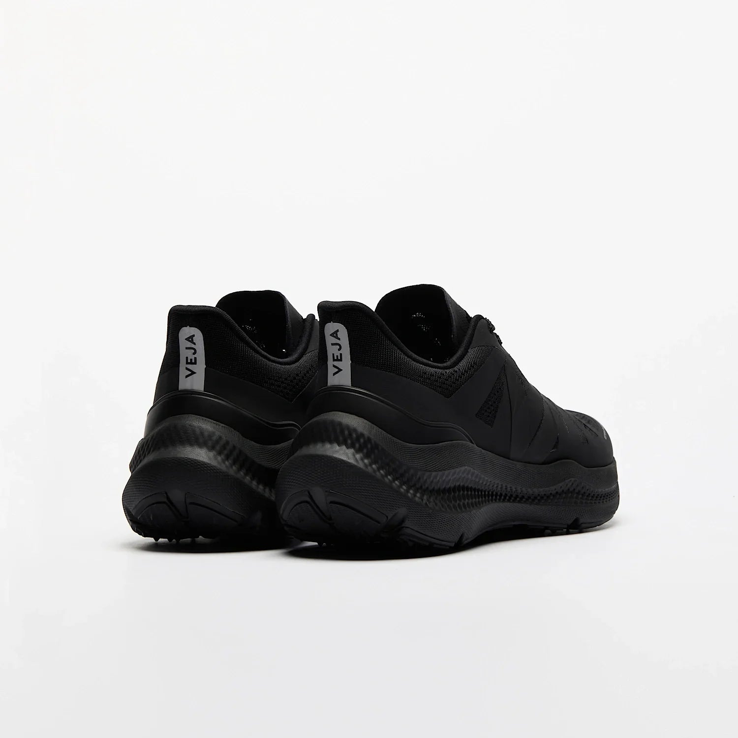 Men's Condor 3 Advanced Engineered-Mesh in Full-Black