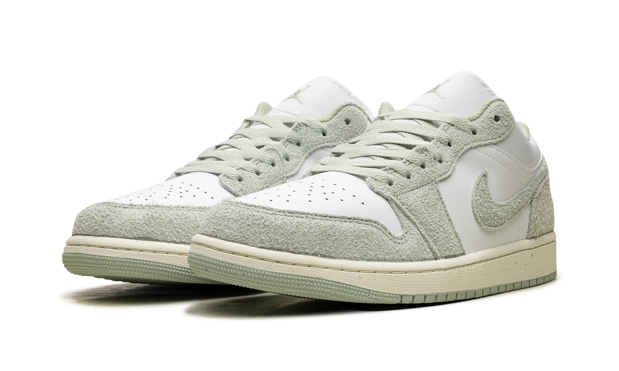 1 Low SE "Seafoam" FN5214 131