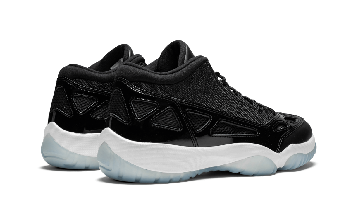 11 Retro Low IE "Space Jam" 919712 041