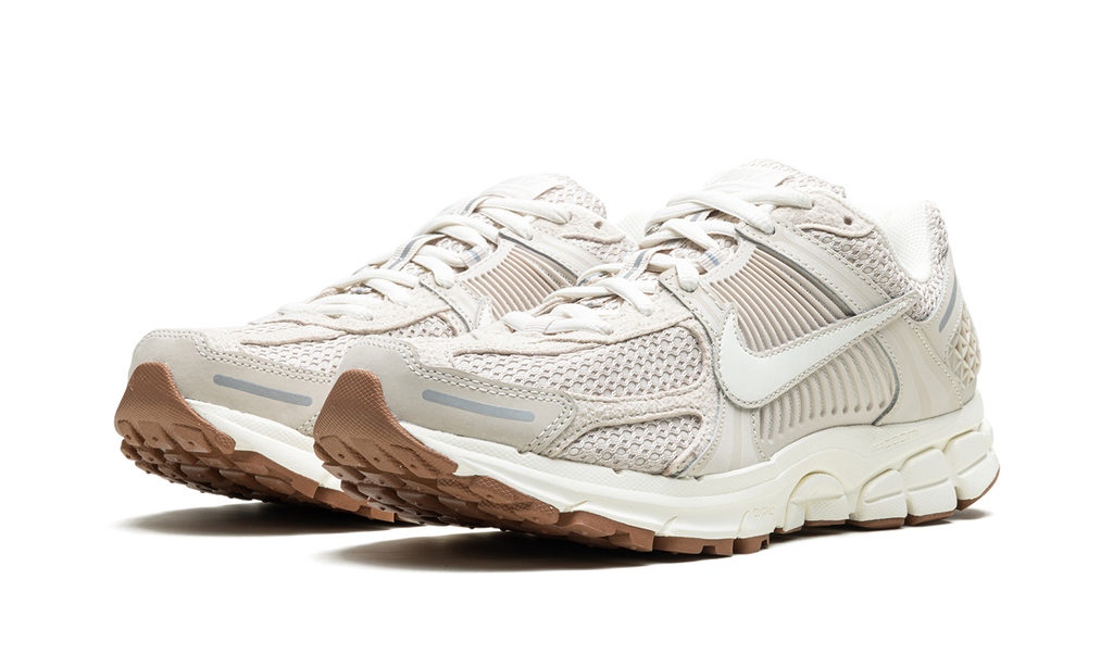 ZOOM VOMERO 5 WMNS"Light Orewood Brown" FZ3780 101